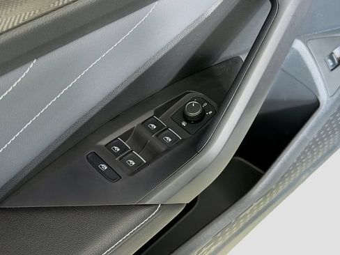 New 2025 Volkswagen Jetta SEL FWD image 19