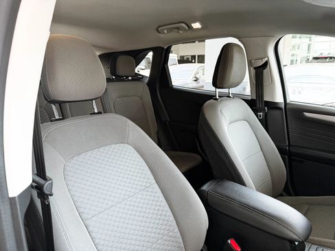 Used 2022 Ford Escape SE w/ Convenience Package FWD image 29