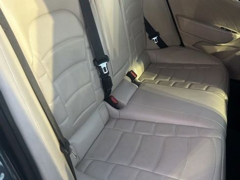 Used 2022 Kia Stinger GT2 image 6