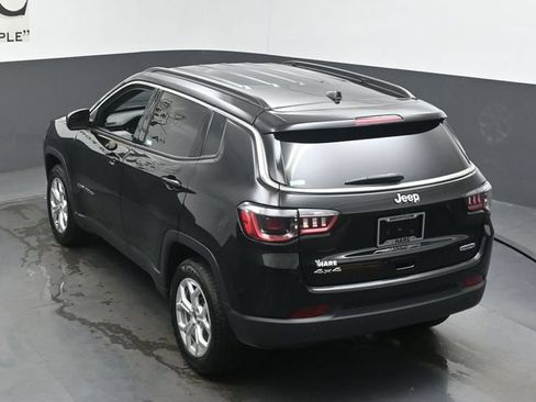Used 2024 Jeep Compass Latitude AWD/4WD image 45