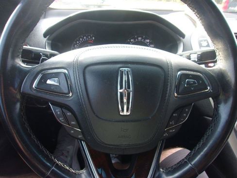 Used 2018 Lincoln MKZ Reserve FWD image 21