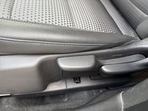 Used 2025 Chevrolet Trax LT image 16