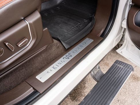 Used 2018 Ford F150 King Ranch w/ Equipment Group 601A Luxury AWD/4WD image 24