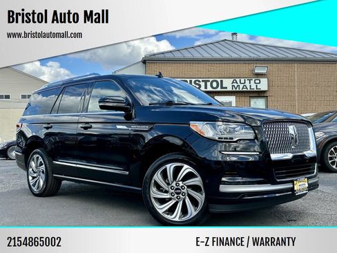 Used 2022 Lincoln Navigator Reserve image 1