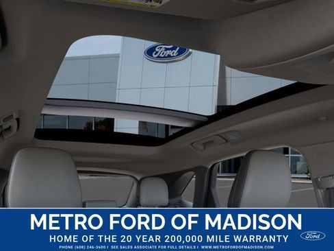 New 2025 Ford Escape SE w/ PHEV Premium Package FWD image 24