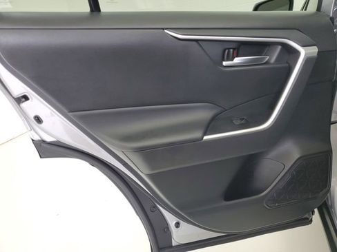 Used 2022 Toyota RAV4 XLE w/ Convenience Package image 16