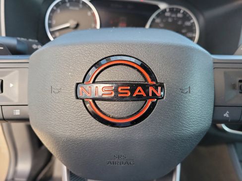 Certified 2025 Nissan Rogue SV image 31