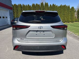 Used 2024 Toyota Highlander LE AWD/4WD video 4