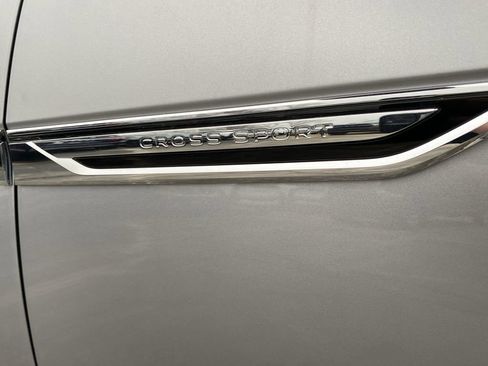 New 2025 Volkswagen Atlas Cross Sport SE image 33