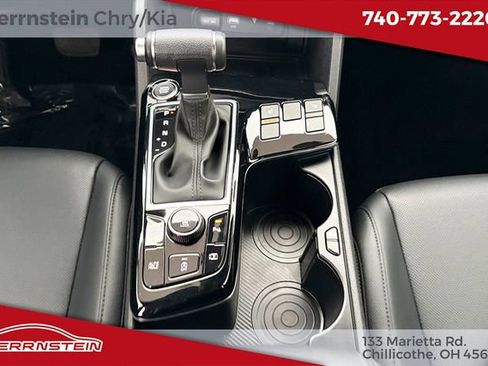 Used 2025 Kia Sportage EX AWD/4WD image 6
