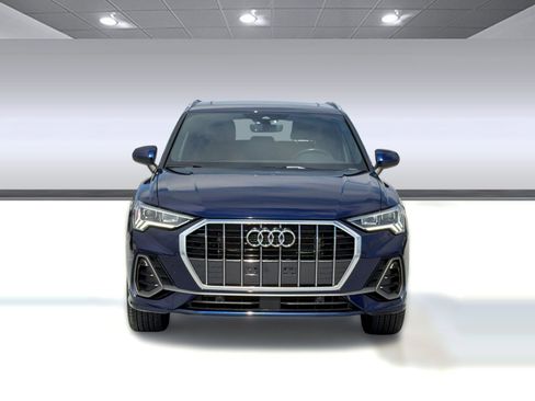 Certified 2024 Audi Q3 2.0T Premium w/ Convenience Package AWD/4WD image 6