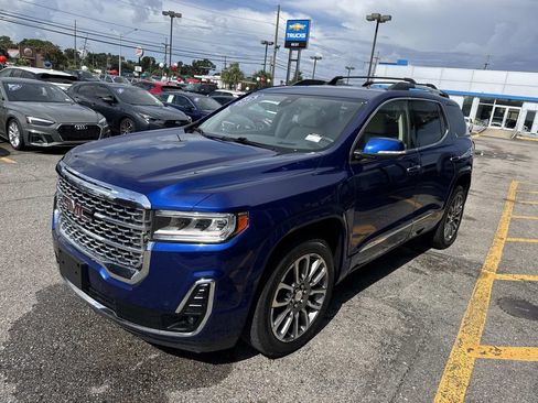 Used 2023 GMC Acadia Denali FWD image 4