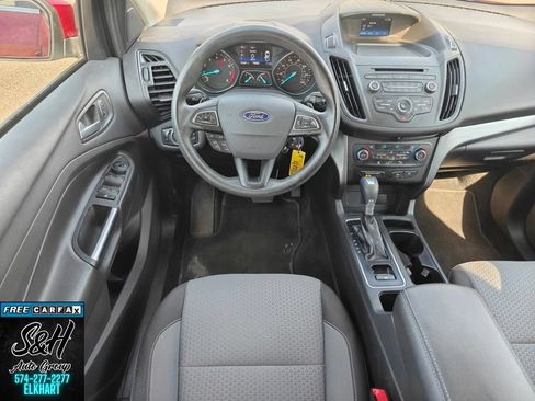 Used 2017 Ford Escape SE AWD/4WD image 4