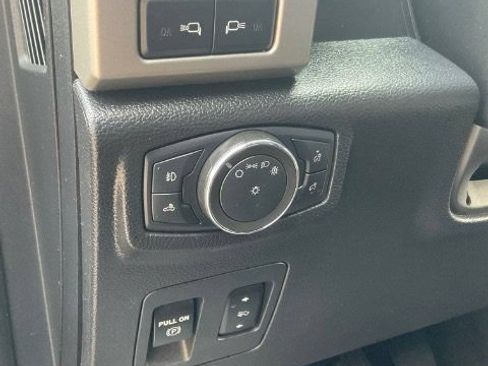 Used 2020 Ford F150 Lariat w/ Equipment Group 502A Luxury AWD/4WD image 30
