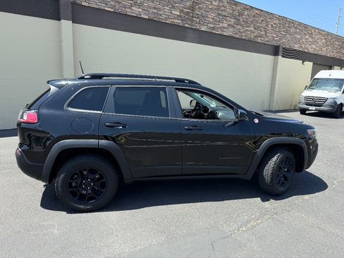 Used 2022 Jeep Cherokee Trailhawk w/ Sun, Sound & Nav Group AWD/4WD image 10