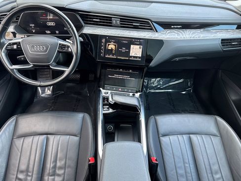 Used 2021 Audi e-tron Premium w/ Convenience Plus Package image 16