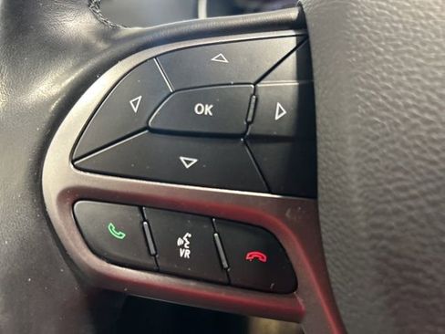 Used 2020 Jeep Cherokee Limited image 23