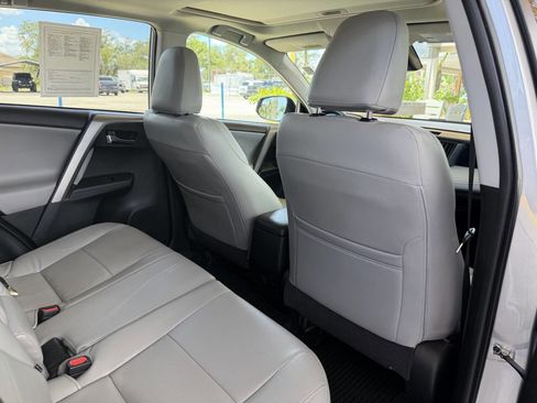 Used 2017 Toyota RAV4 XLE FWD image 15