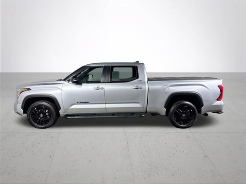Used 2025 Toyota Tundra Limited AWD/4WD image 9