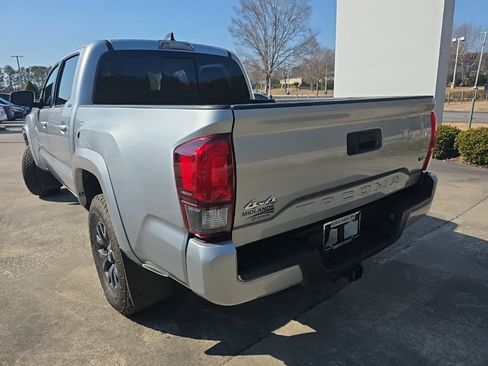 Used 2023 Toyota Tacoma SR5 w/ Technology Package image 4