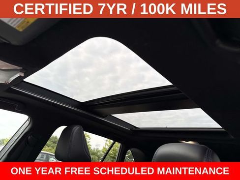 Used 2022 Toyota RAV4 XSE AWD/4WD image 16