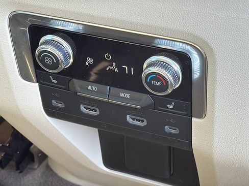 Used 2021 GMC Yukon Denali AWD/4WD image 28