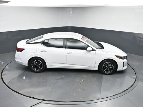 Used 2024 Nissan Sentra SV image 37