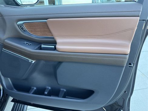 Used 2025 Ford Expedition Max King Ranch image 14