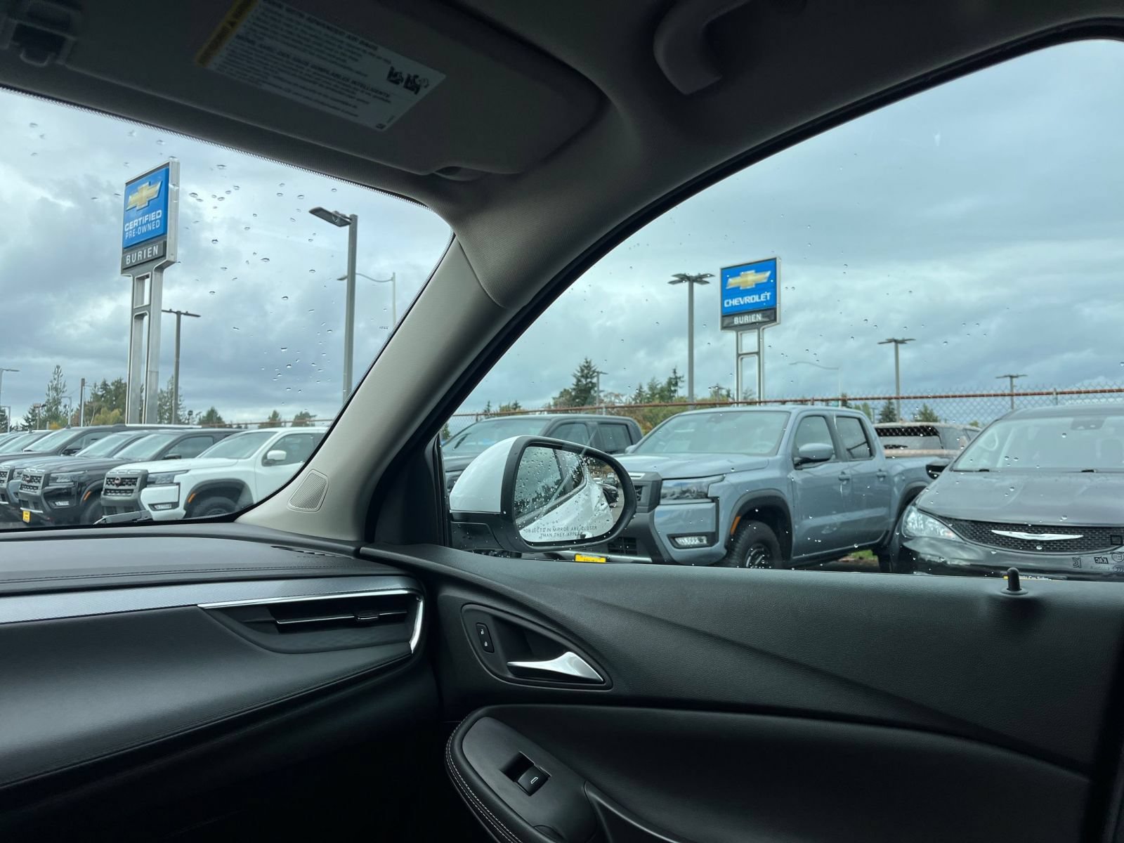 Used 2025 Buick Encore GX Preferred AWD/4WD image 35