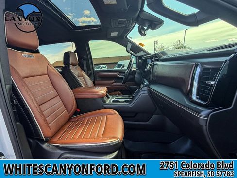 Used 2024 GMC Sierra 3500 Denali Ultimate AWD/4WD image 16