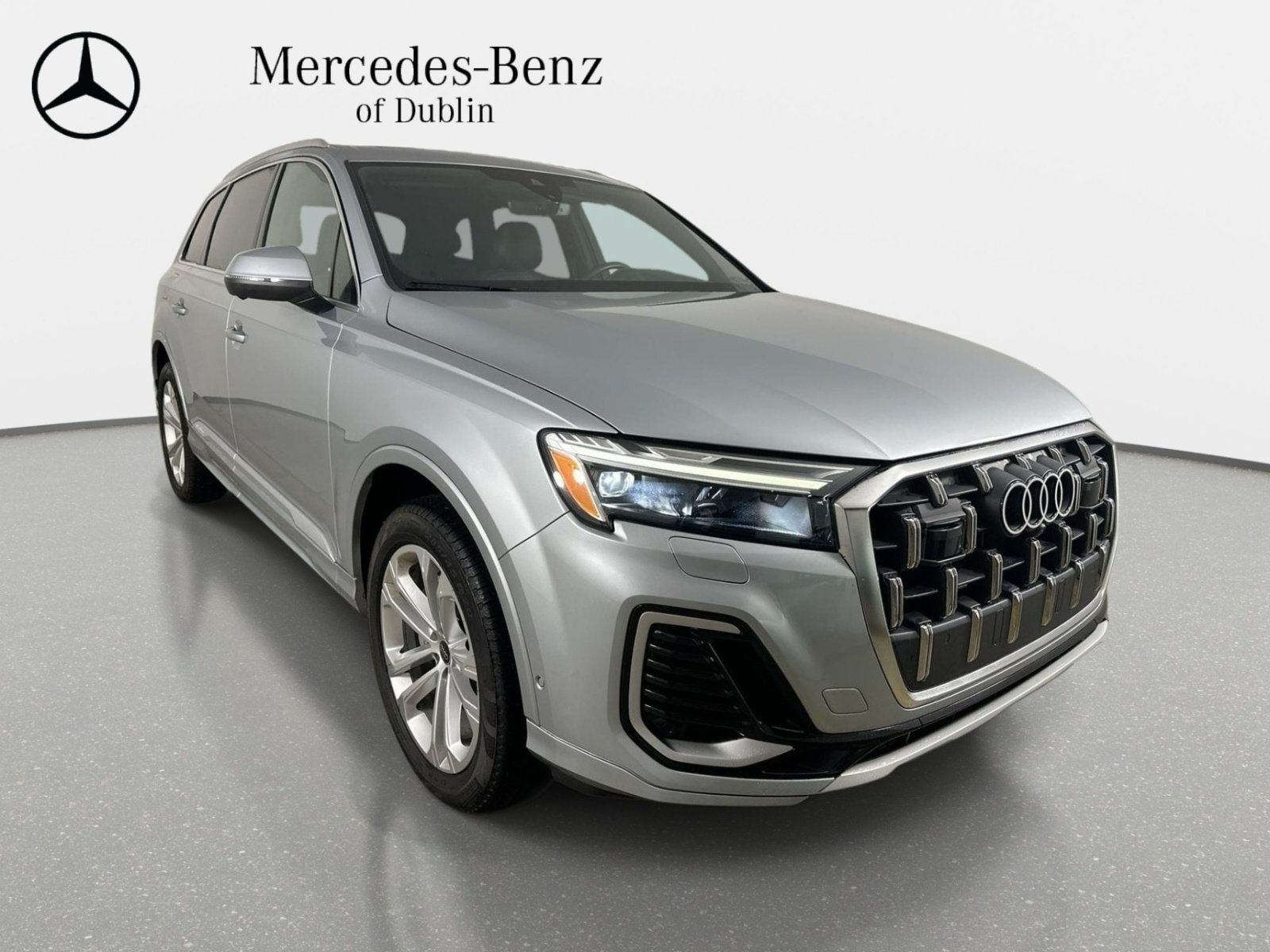 Used 2025 Audi Q7 3.0T Premium Plus AWD/4WD image 3