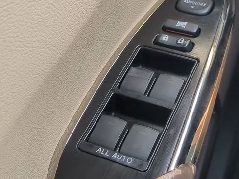 Used 2018 Toyota Avalon XLE Premium image 24