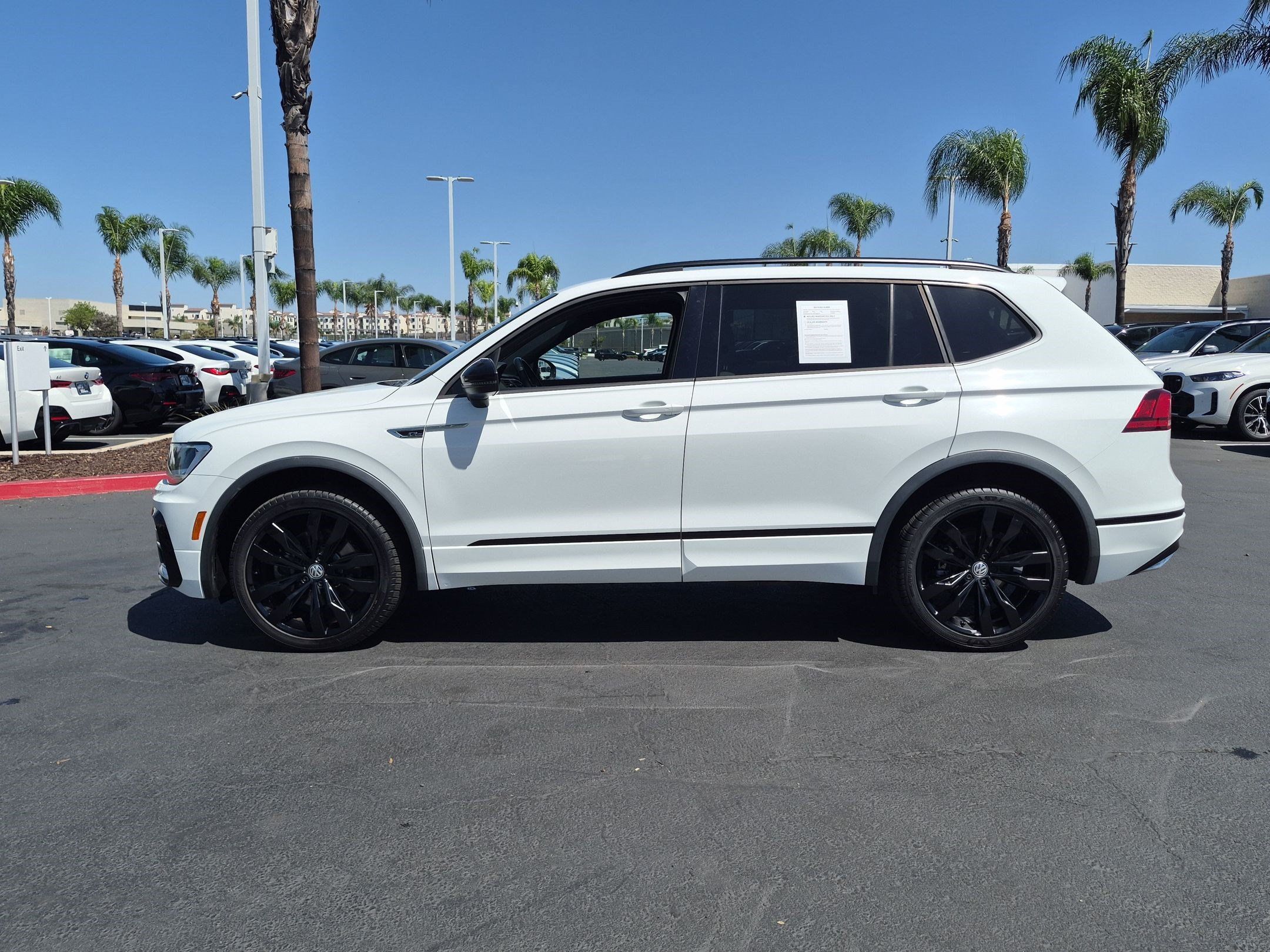 Used 2020 Volkswagen Tiguan SE R-Line AWD/4WD image 7