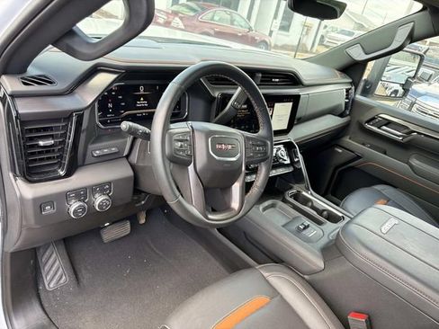 Used 2025 GMC Sierra 2500 AT4 w/ AT4 Premium Plus Package AWD/4WD image 24