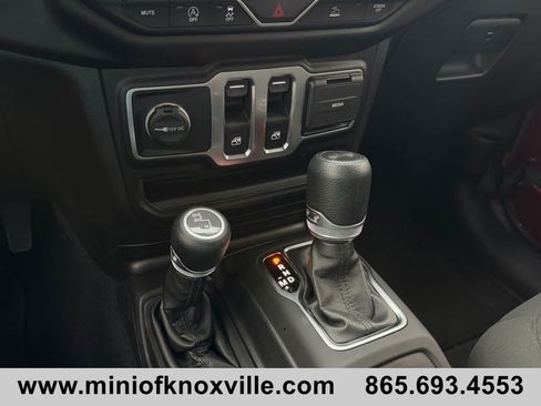 Used 2021 Jeep Wrangler Sport AWD/4WD image 24