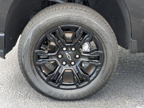 Used 2021 Chevrolet Silverado 1500 LT Trail Boss w/ Convenience Package II image 10