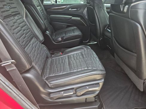 Used 2023 Cadillac Escalade Sport Platinum w/ Heavy-Duty Trailer Package AWD/4WD image 30