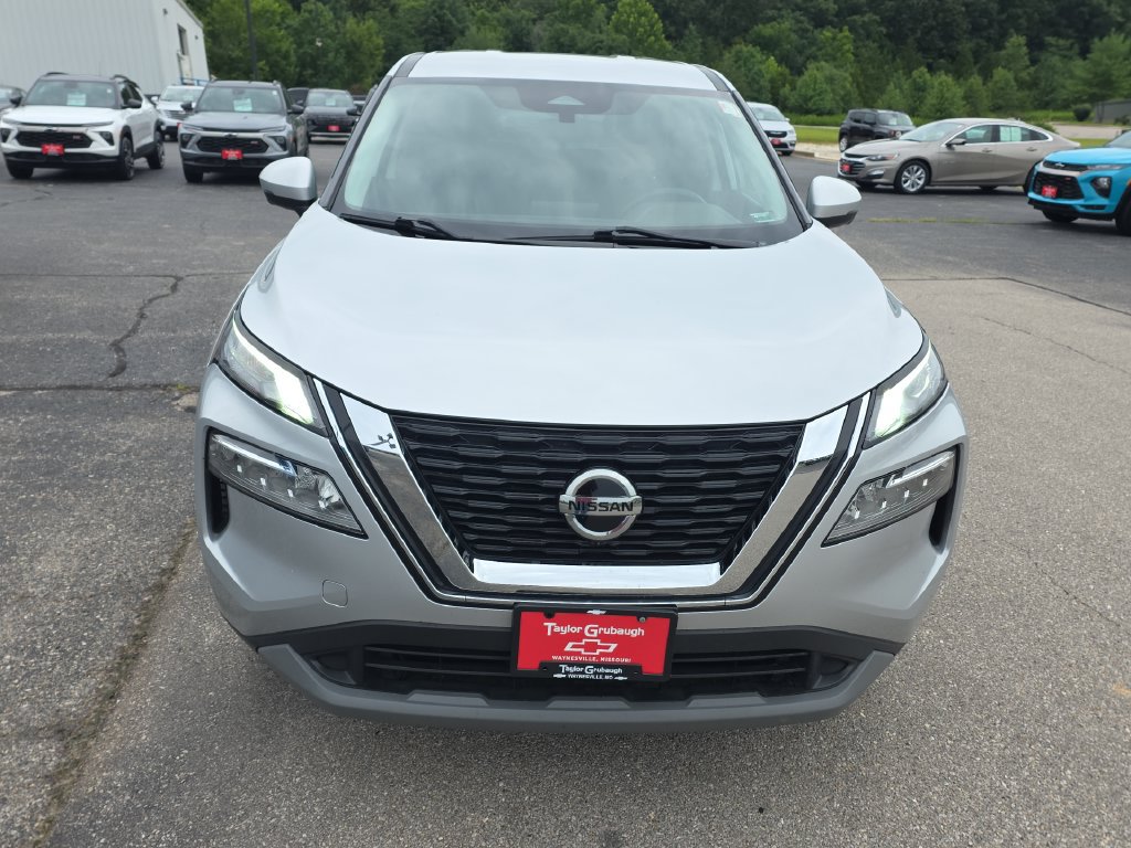 Used 2021 Nissan Rogue SV AWD/4WD image 3