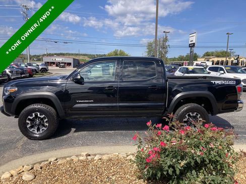 Used 2023 Toyota Tacoma TRD Off-Road AWD/4WD image 7