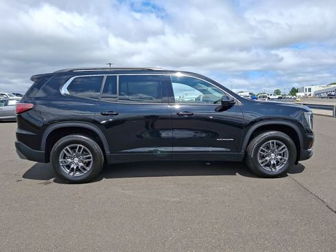 Used 2025 GMC Acadia Elevation FWD image 7