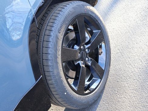 New 2026 Land Rover Defender 110 X-Dynamic SE image 38