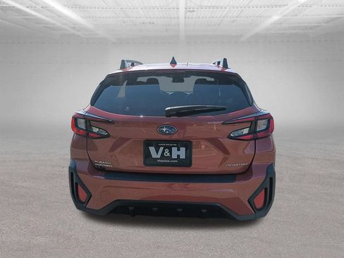 Used 2024 Subaru Crosstrek 2.0i Premium AWD/4WD image 3