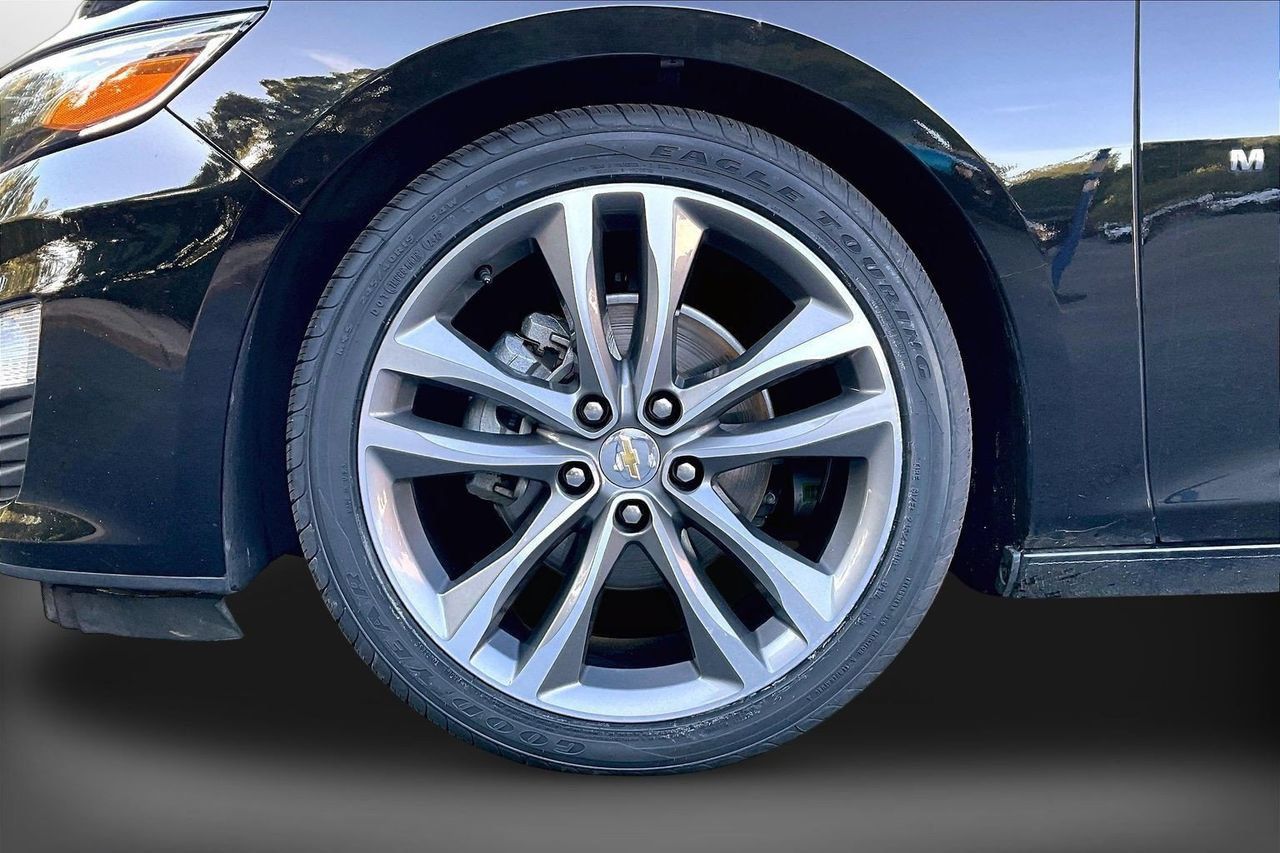 Used 2025 Chevrolet Malibu LT FWD image 31