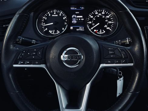 Used 2019 Nissan Rogue S w/ Special Edition Package image 9