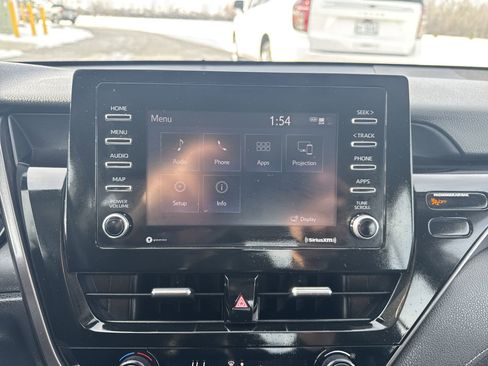 Used 2021 Toyota Camry SE image 14