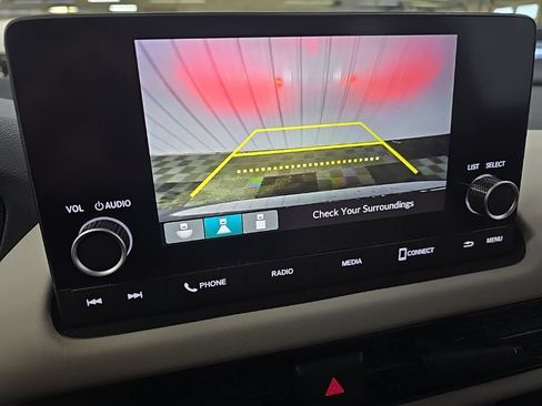 Used 2024 Honda HR-V LX image 23
