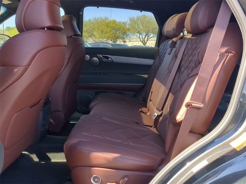 Used 2025 Genesis GV80 3.5T Prestige image 12