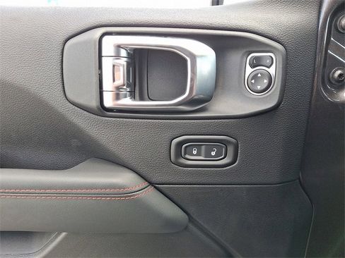 New 2025 Jeep Wrangler Unlimited Rubicon image 9