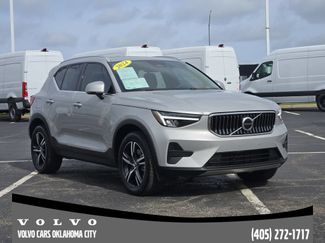 Certified 2025 Volvo XC40 B5 Core AWD/4WD video 2