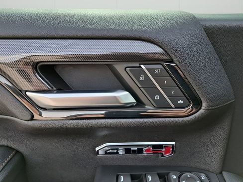 Used 2024 GMC Sierra 1500 AT4 w/ Technology Package image 27